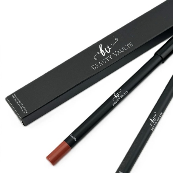 Beaming| Lip Liner in shade Rear Mia - Picture 2 of 4